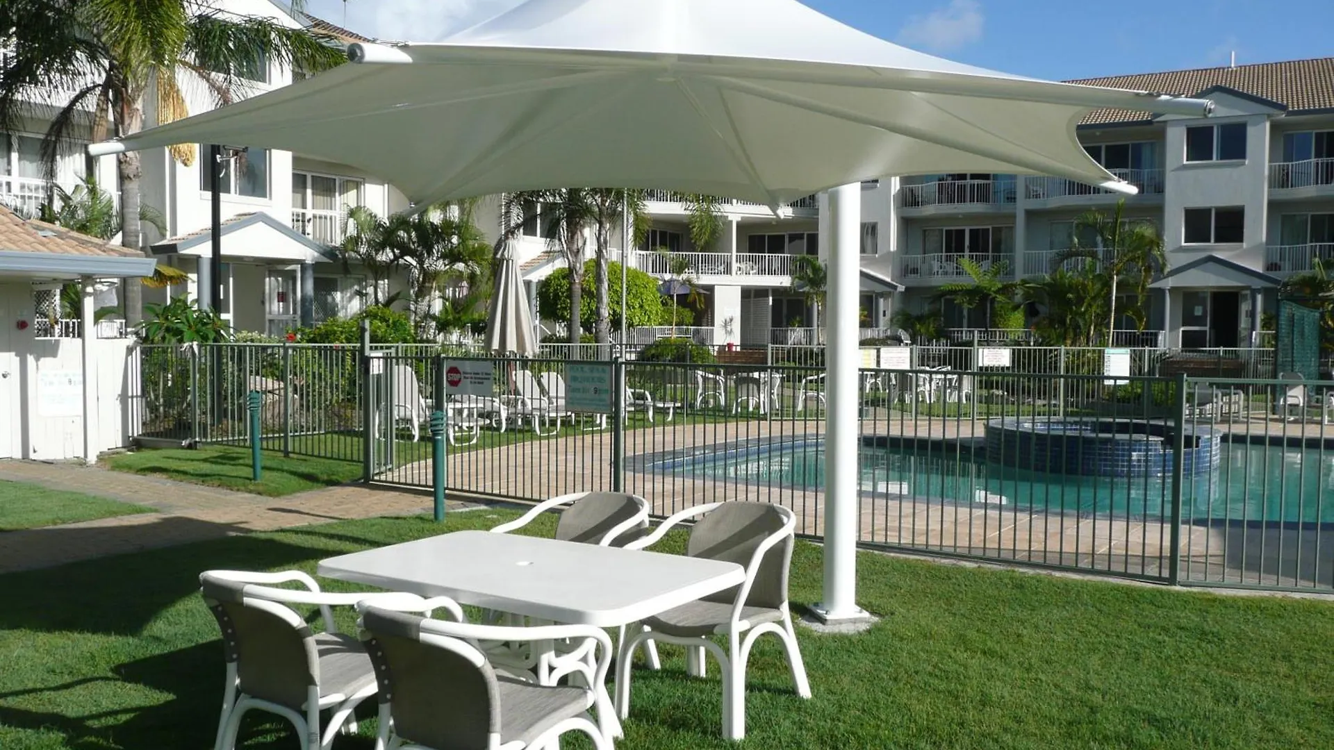 Pelican Cove Apartments Gold Coast 3*,  Australia
