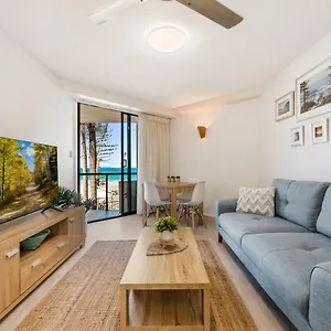  Apartment Coolum Beachside Australia