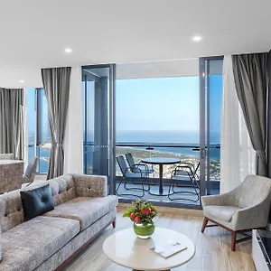 Hotel Meriton Southport